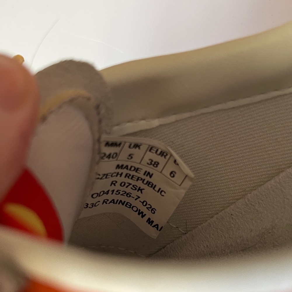 Colorful Women's Sneakers with Yellow Laces - Picture 4 of 6
